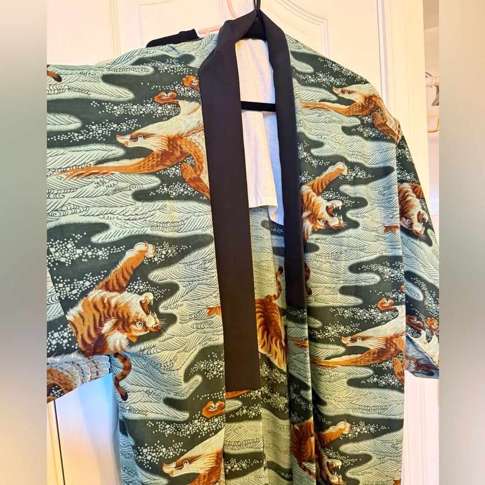 Vintage Green and Black Men's Kimono with Tiger Design